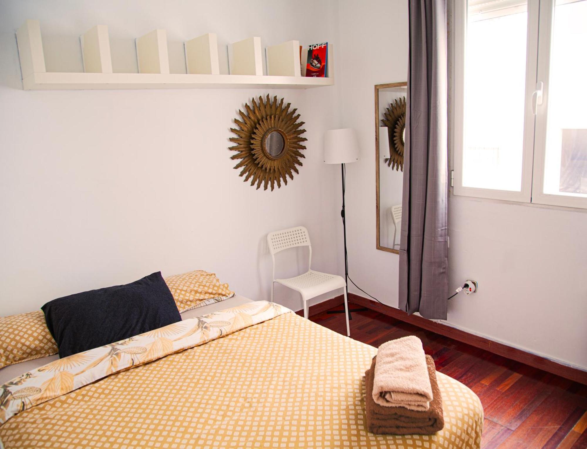 Room In A Shared Apartment In The Very Center Madrid! Exterior foto